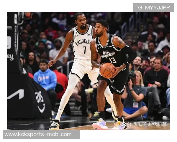 克鲁克斯在NCAA女篮赛中狂砍41分4篮板3助攻展现巨星风采